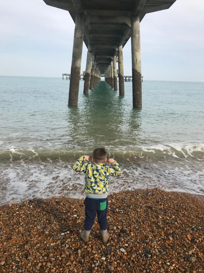 Foxes Sea Side Retreat Deluxe Chalet Is A Lovely Holiday Home Tucked Away On The Kent Coast Kingsdown  Dış mekan fotoğraf